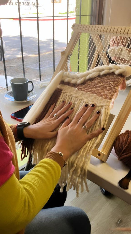 🧵 Bastidor de Tapiz Artesanal – 40 x 33 cm